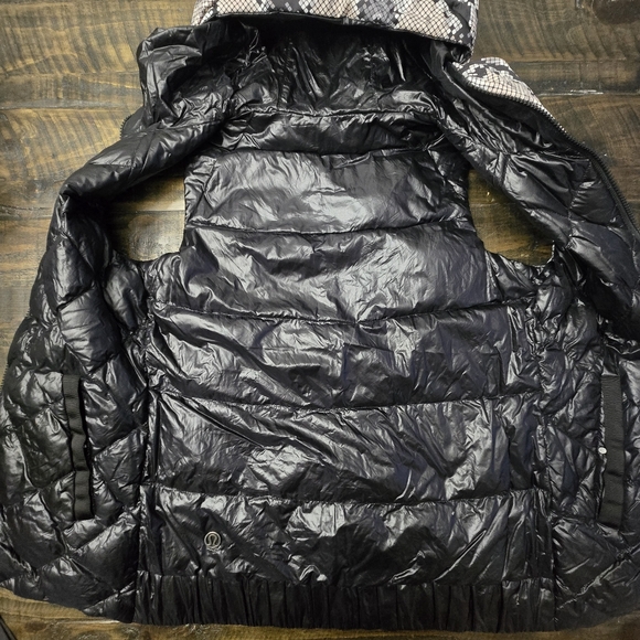 LULULEMON The Fluffiest Down Vest | 6 - Picture 9 of 14